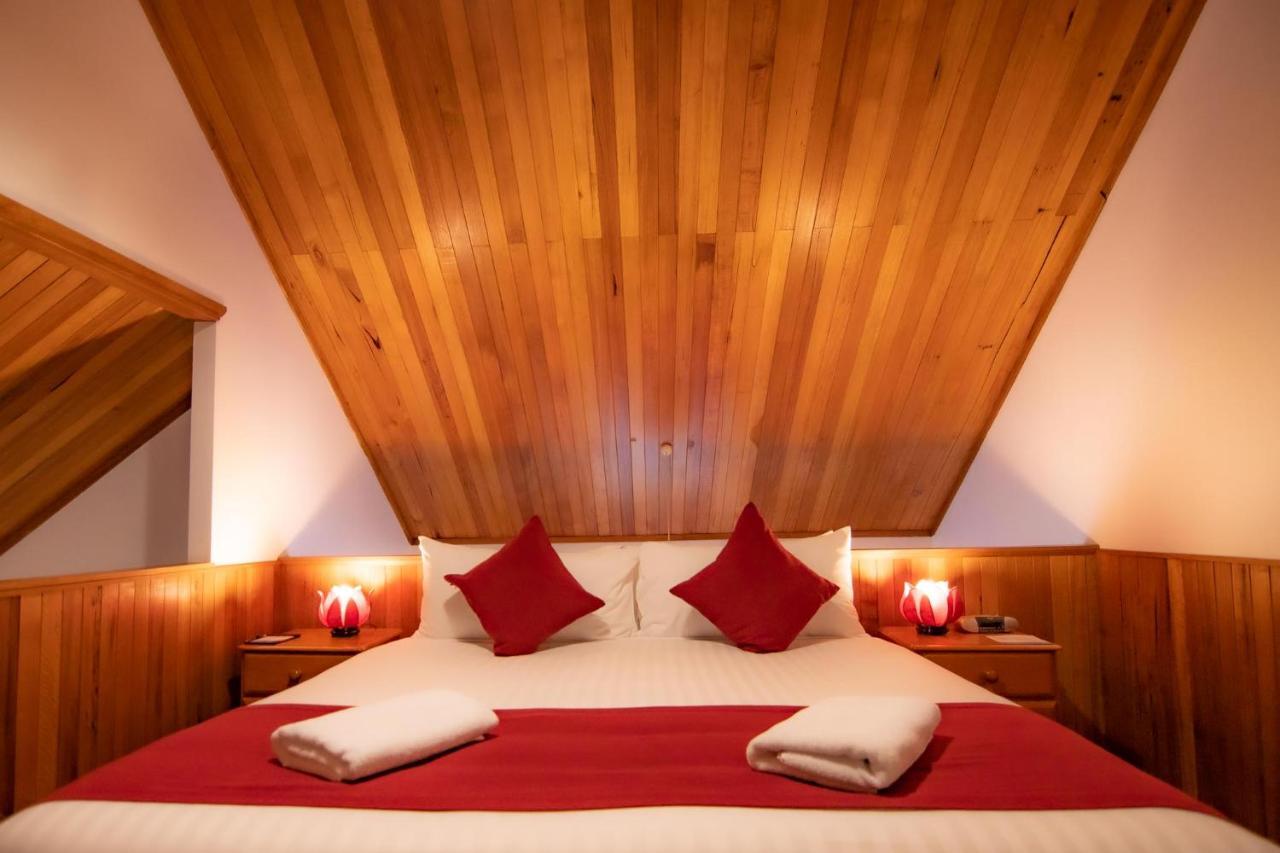Lake St Clair Lodge Екстер'єр фото